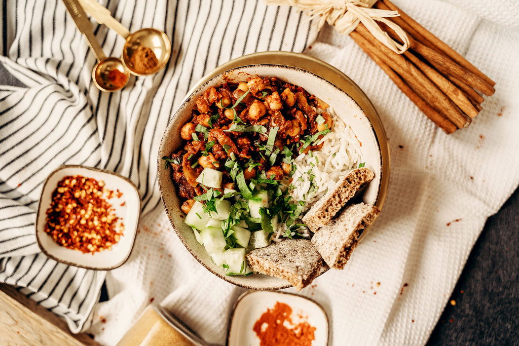 Chole (Indian Chickpea Curry)